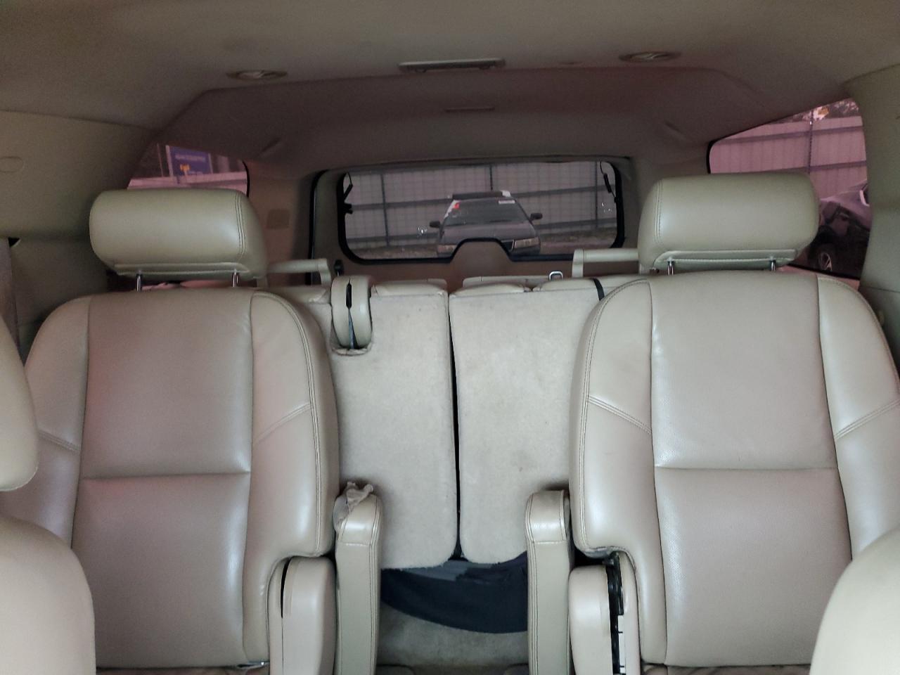 2010 CHEVROLET Suburban