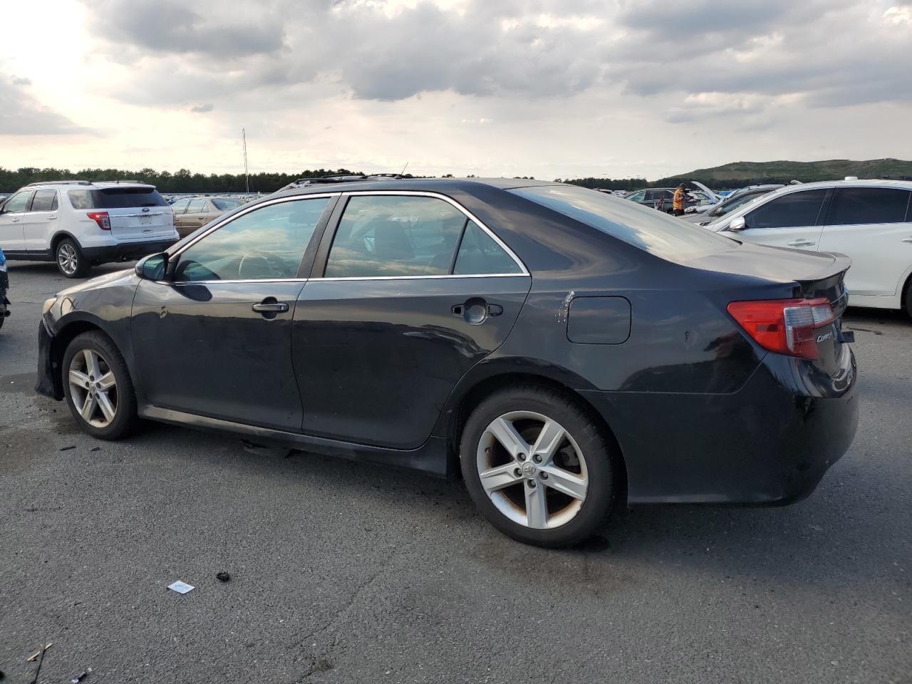 2013 TOYOTA CAMRY