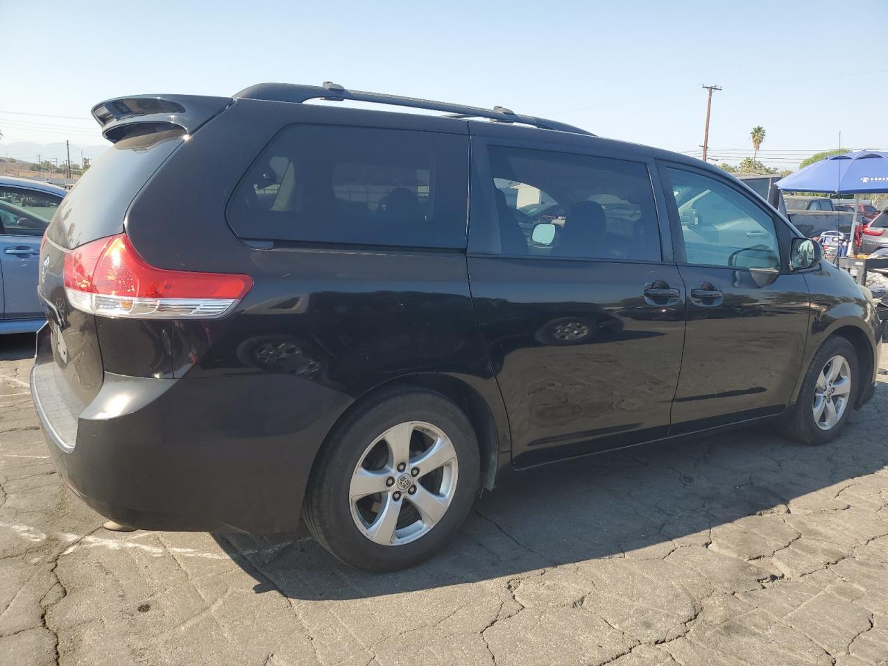 2013 TOYOTA SIENNA
