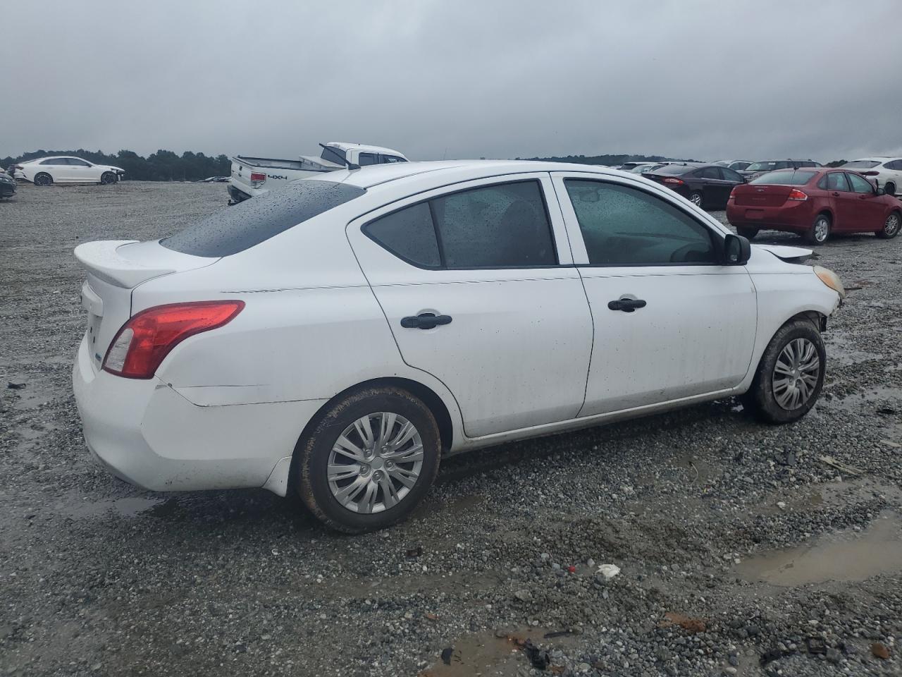 2014 NISSAN VERSA