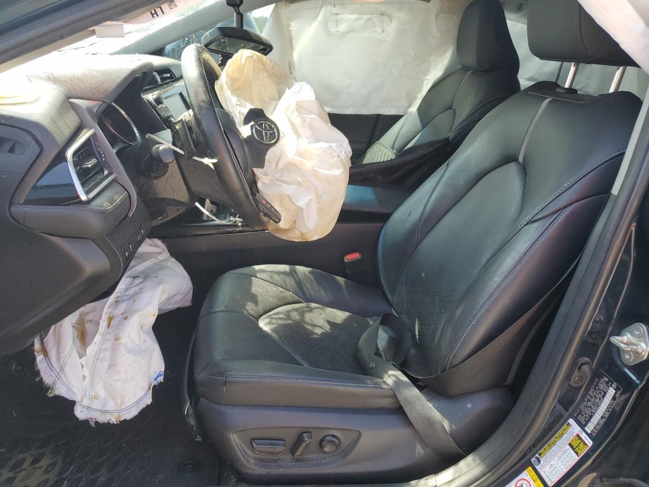 2018 TOYOTA CAMRY