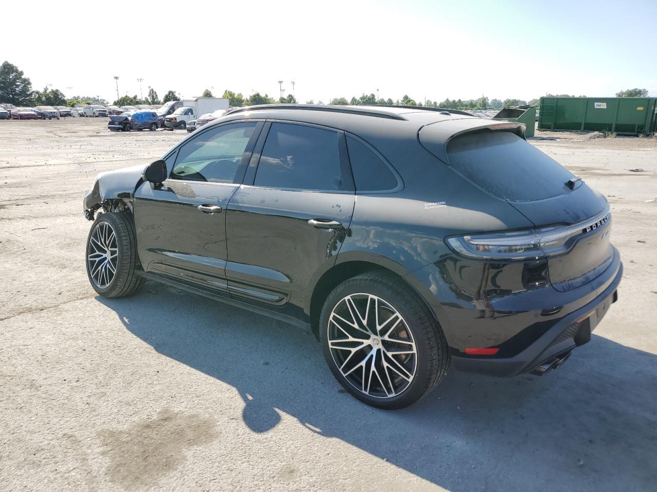 2024 PORSCHE Macan