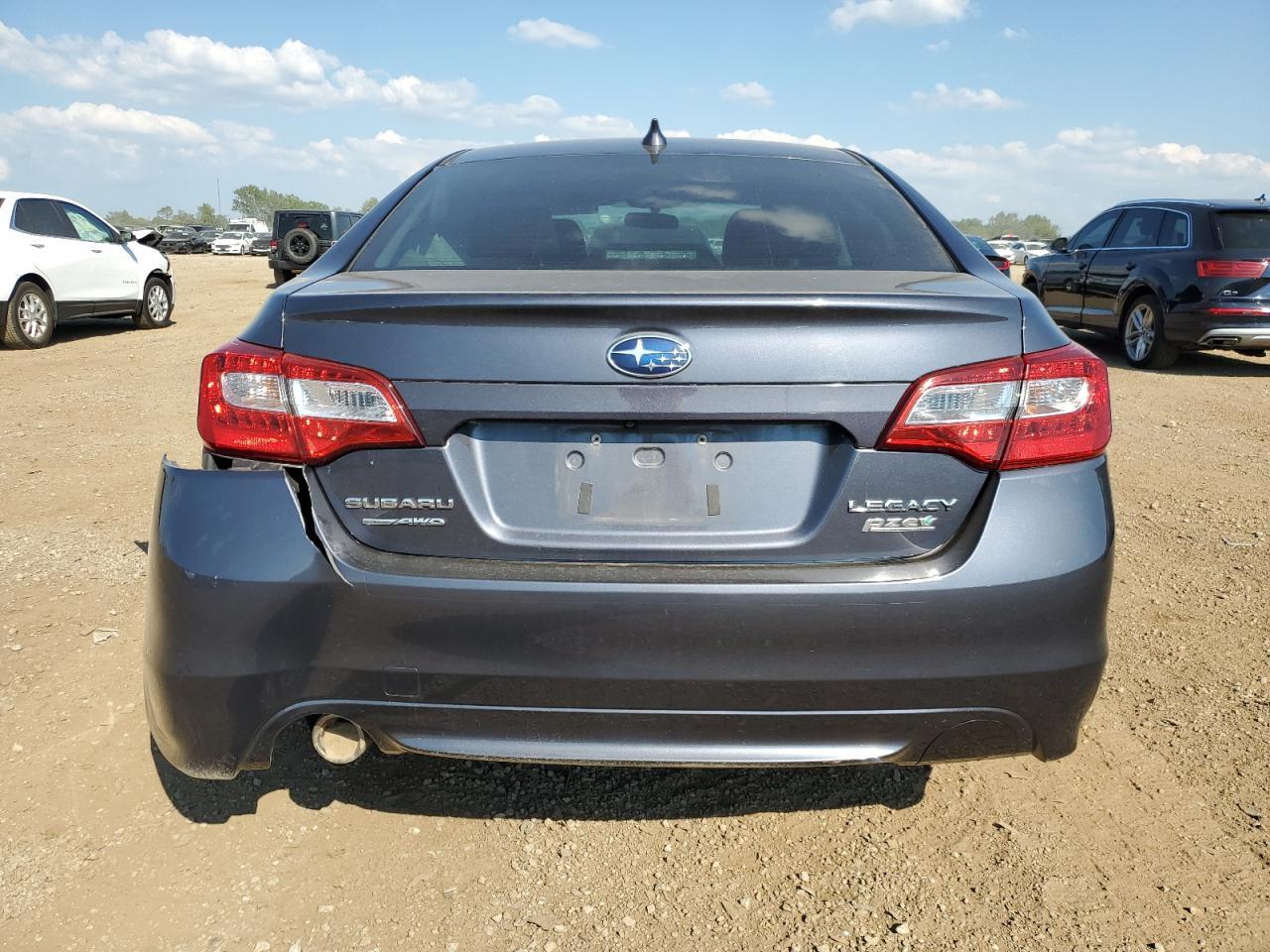 2017 SUBARU Legacy