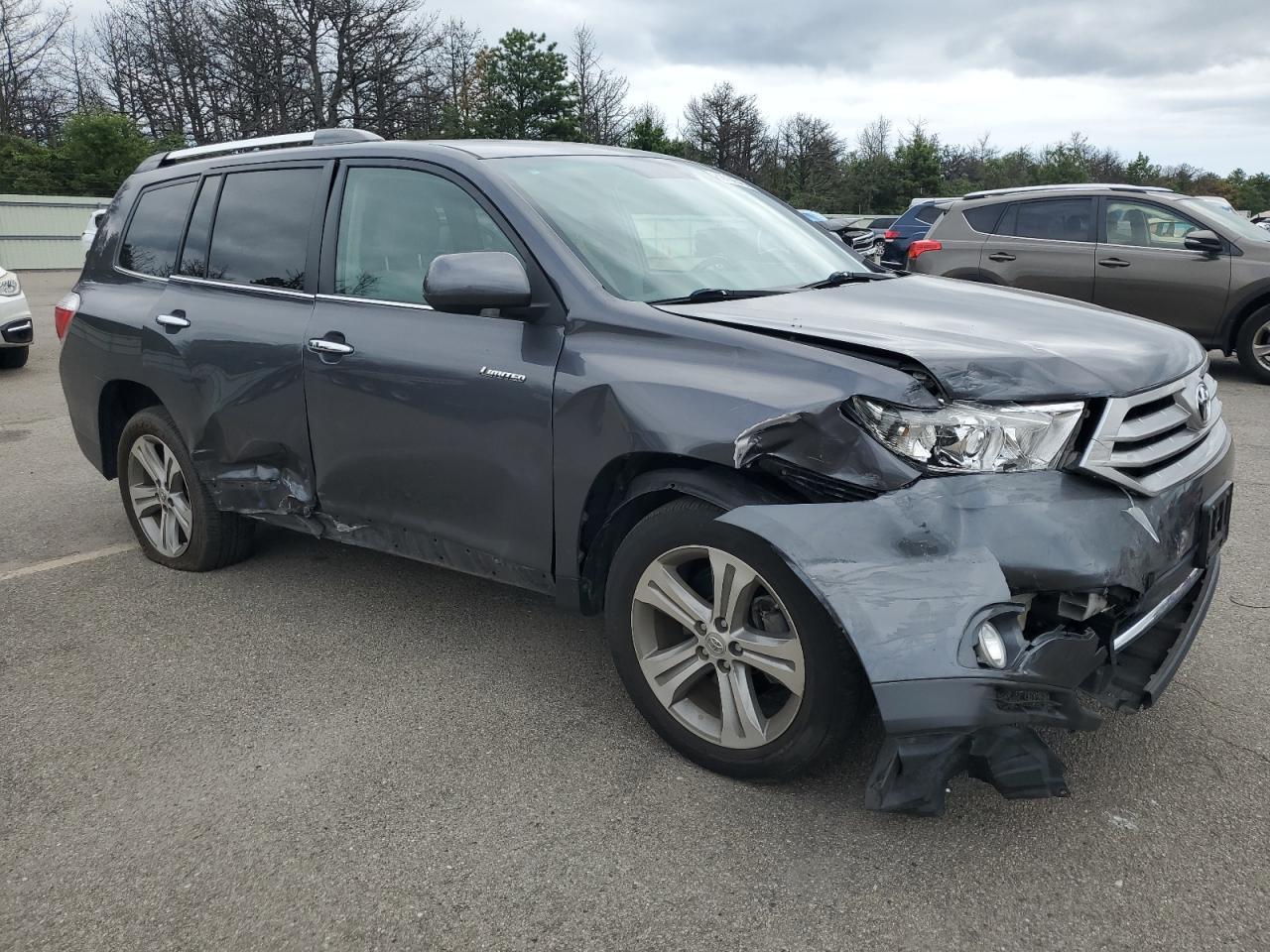 2011 TOYOTA HIGHLANDER