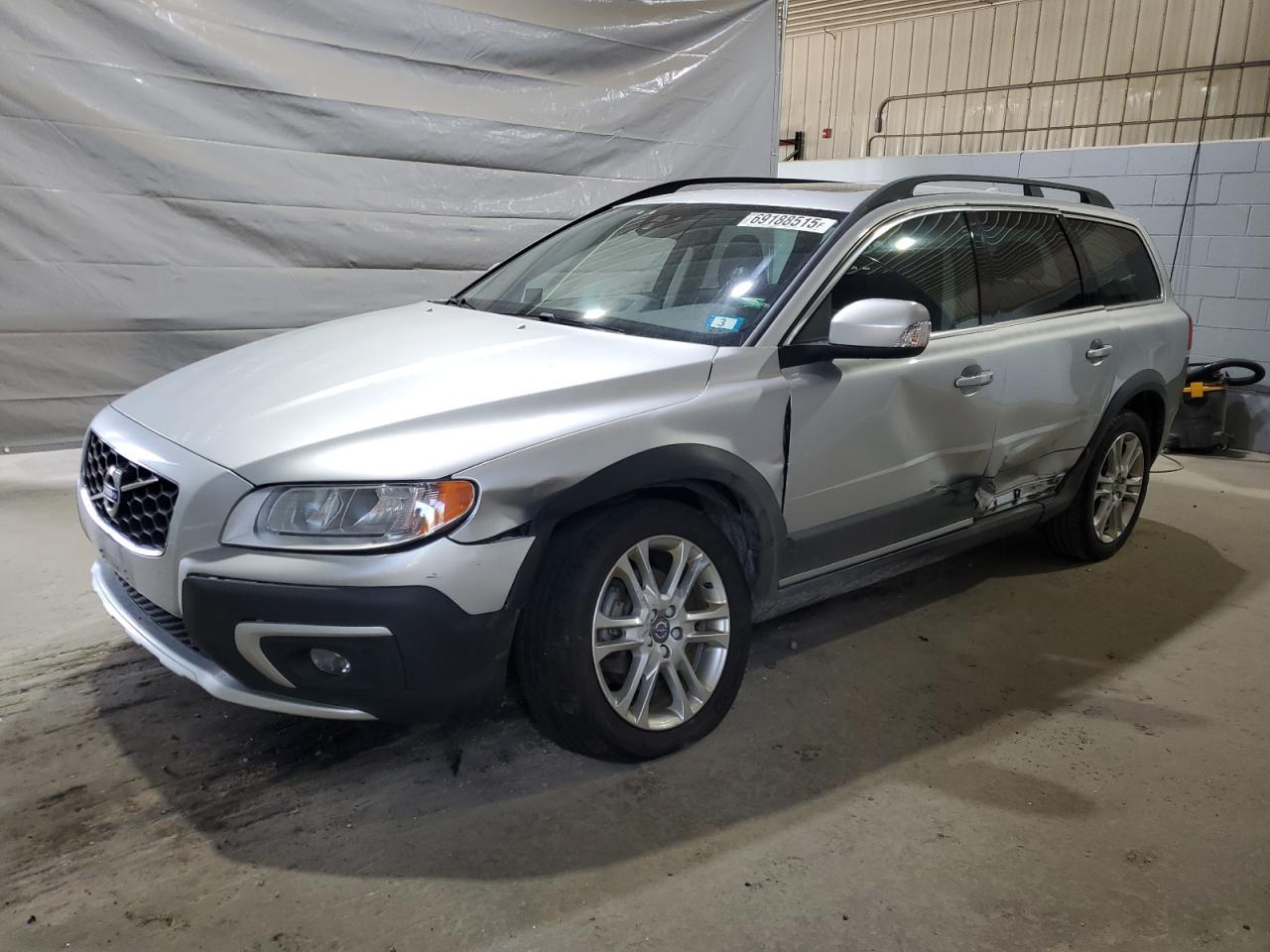 2016 VOLVO XC70