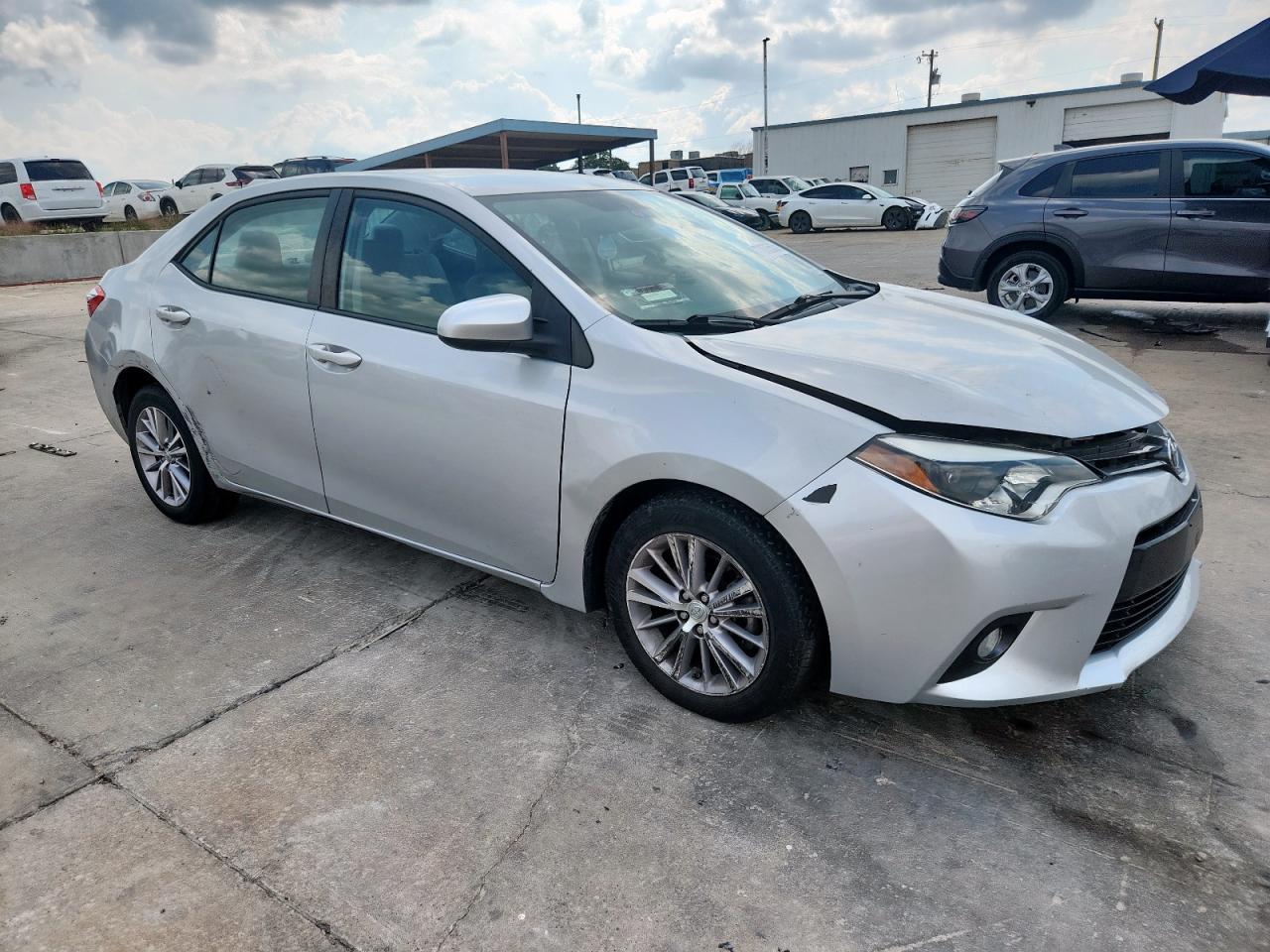 2015 TOYOTA COROLLA