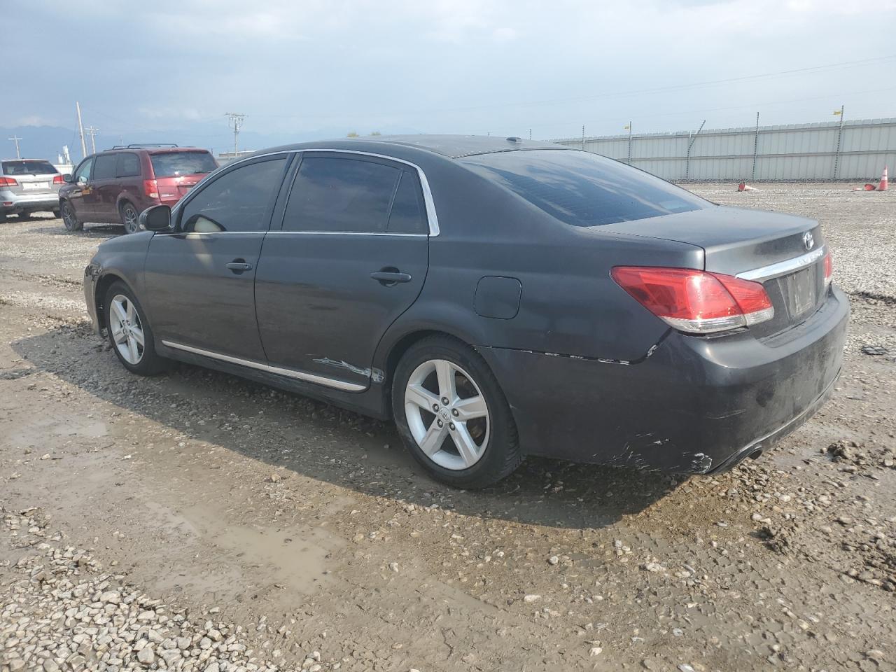 2011 TOYOTA Avalon