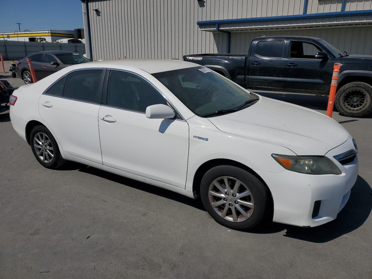 2011 TOYOTA CAMRY