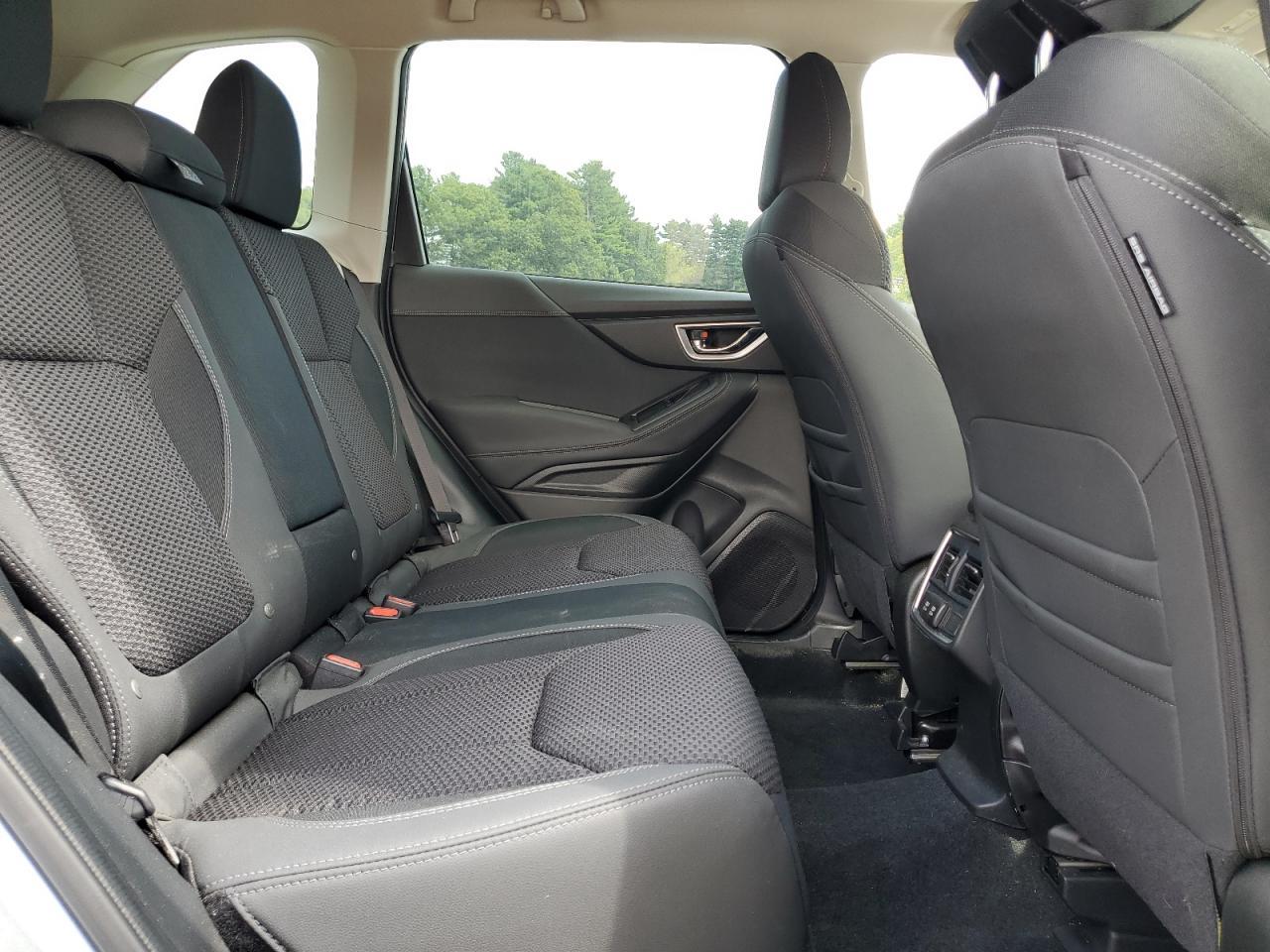 2024 SUBARU FORESTER