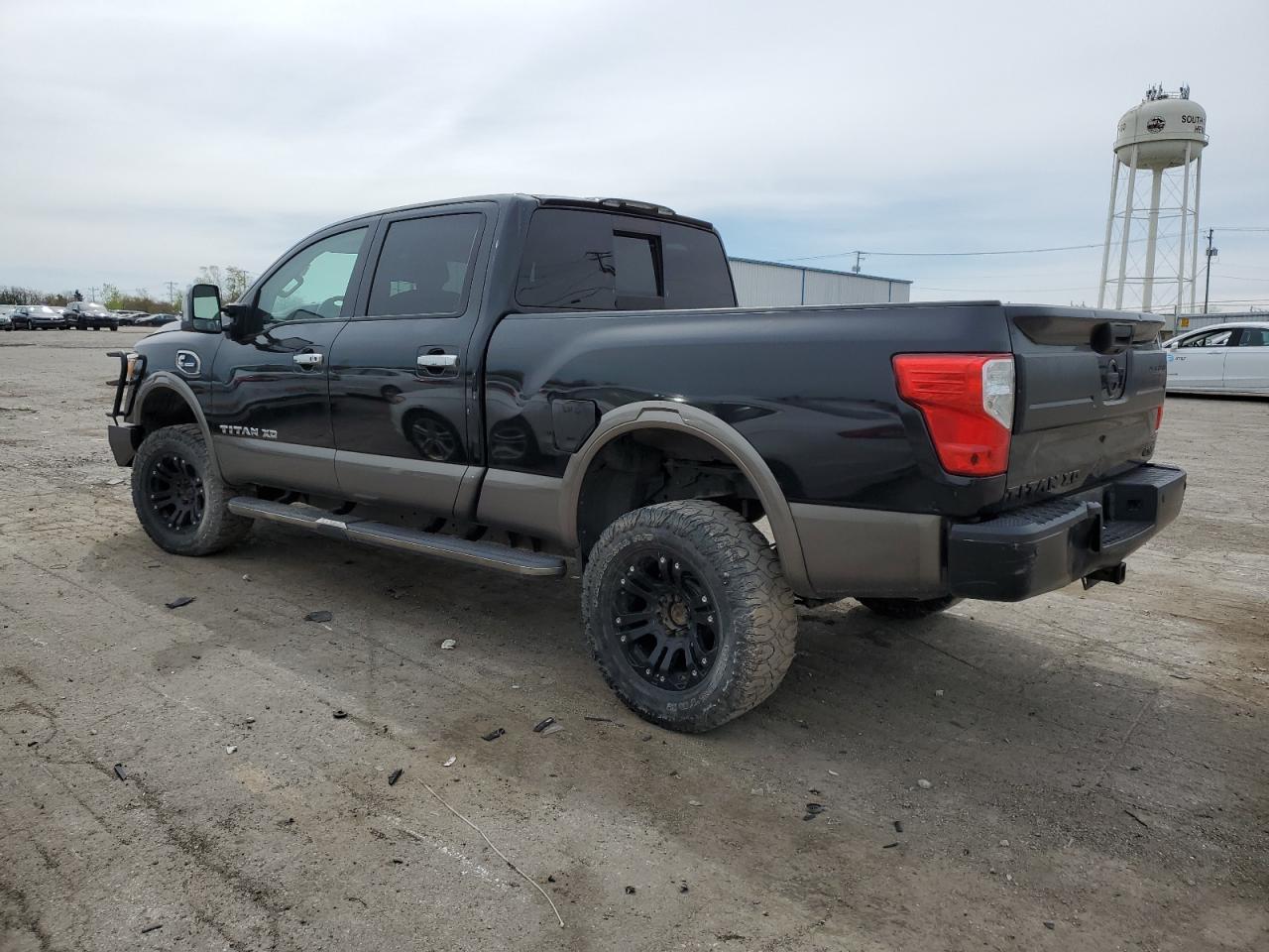 2016 NISSAN Titan