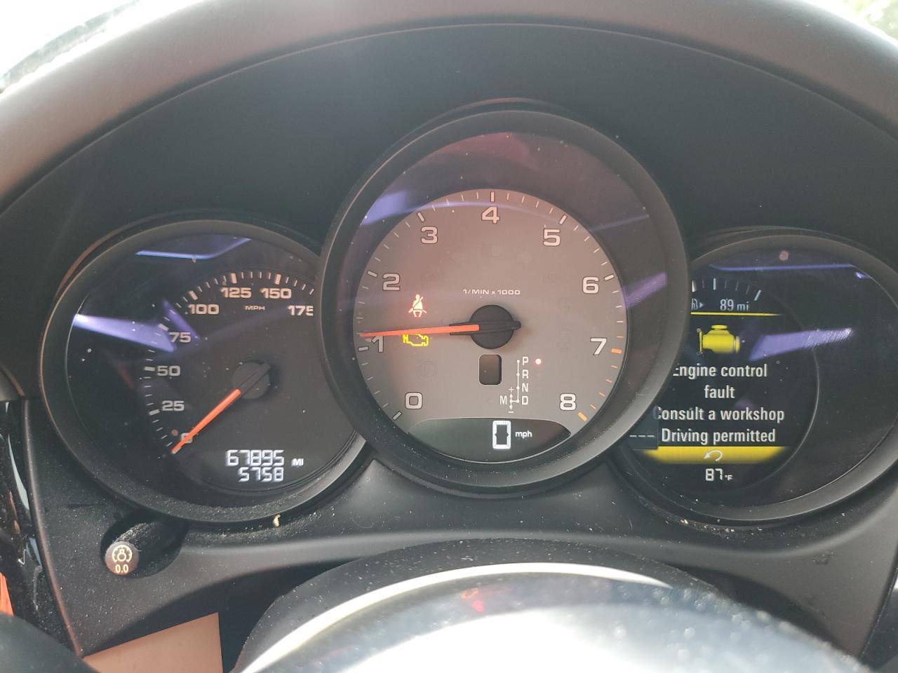 2019 PORSCHE Macan