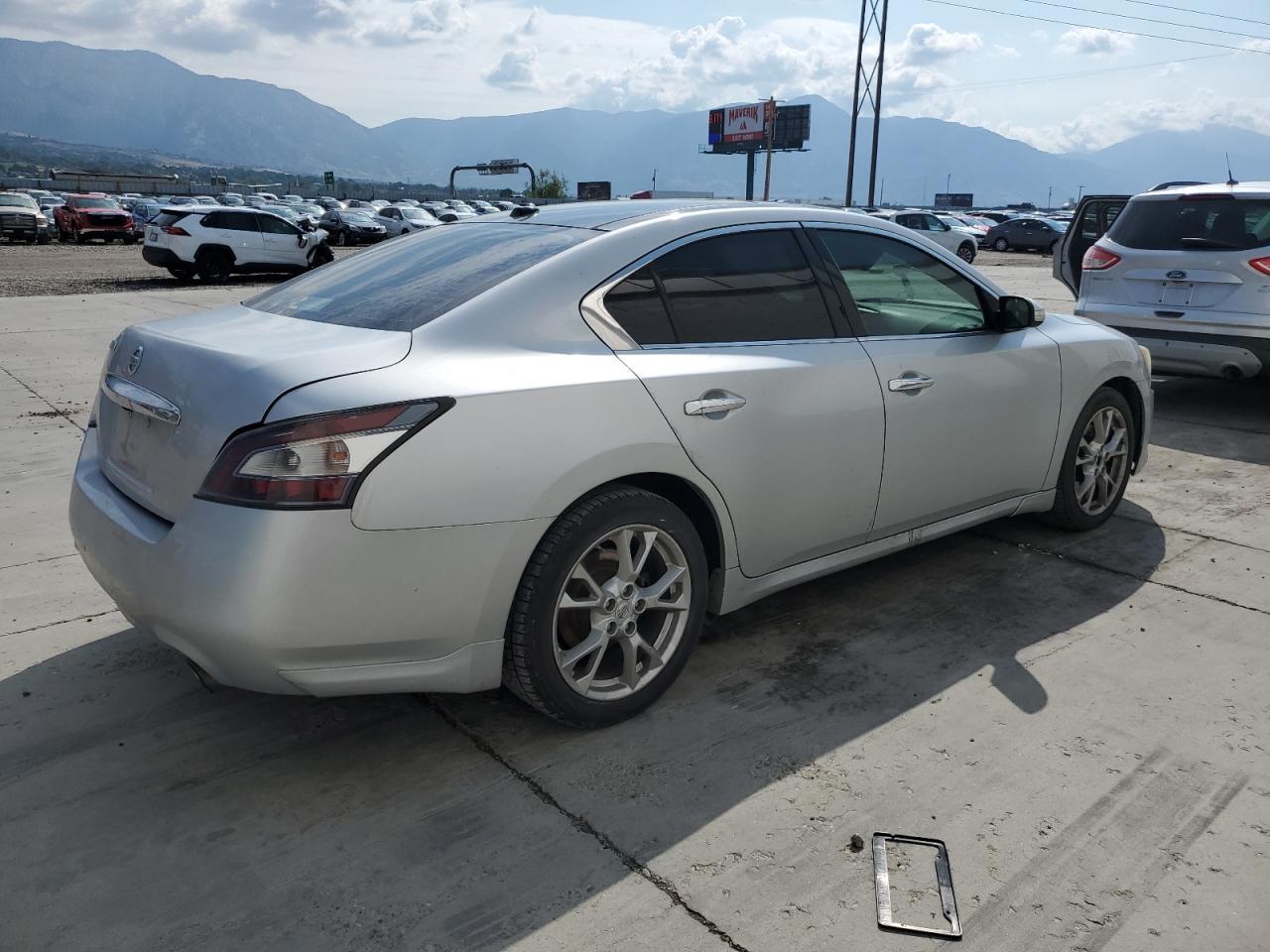 2013 NISSAN Maxima