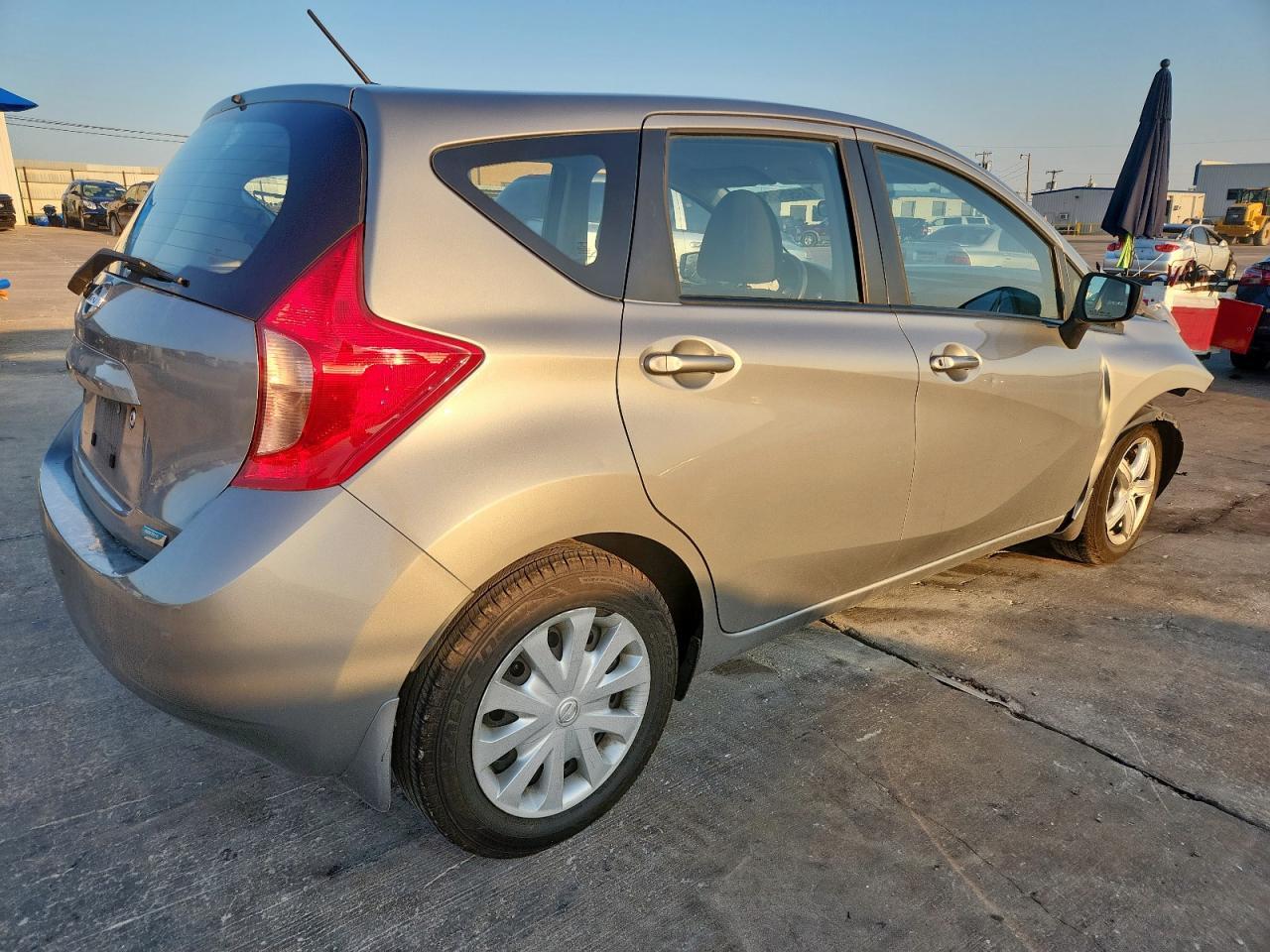 2015 NISSAN Versa Note