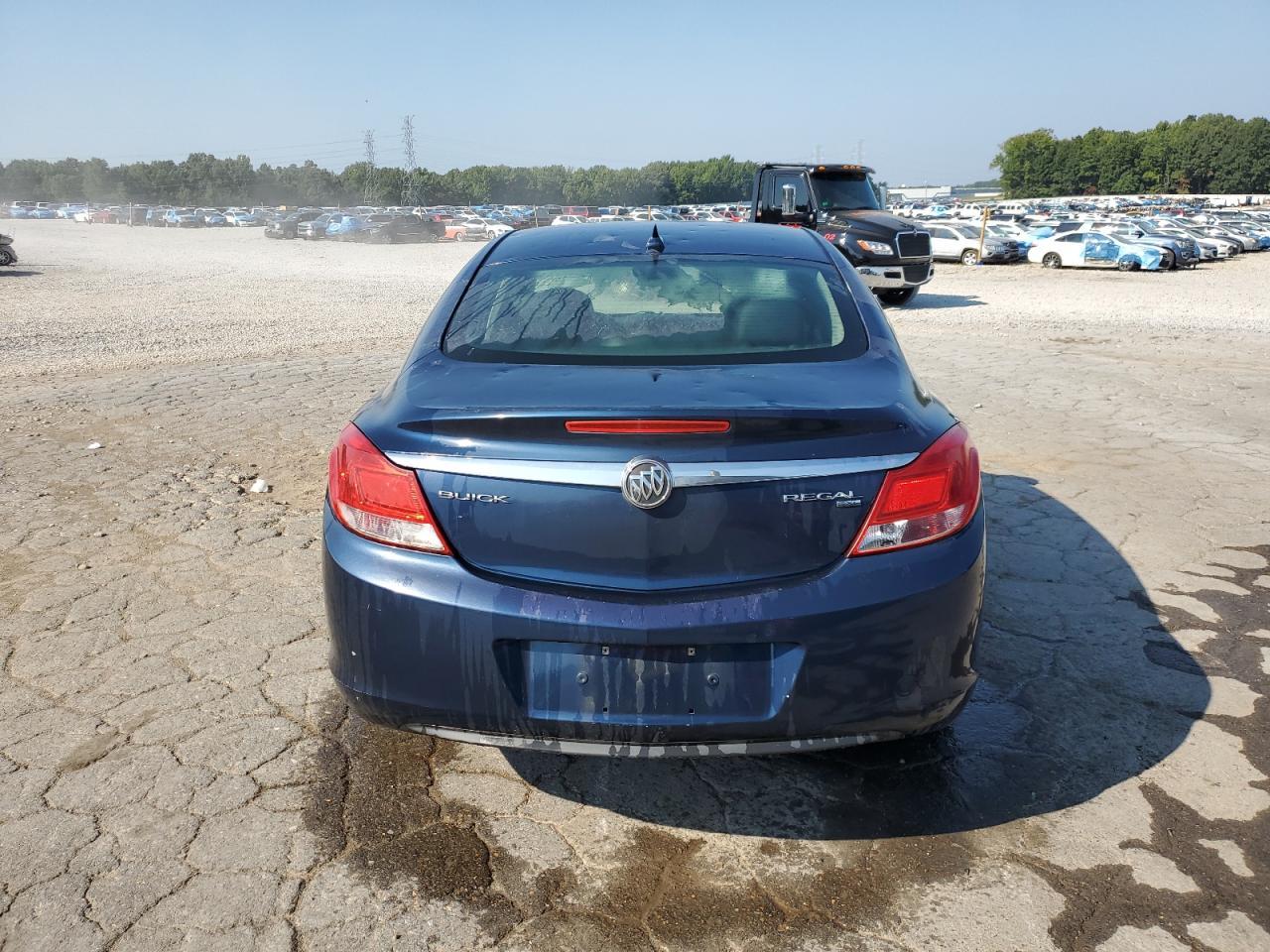 2011 BUICK Regal