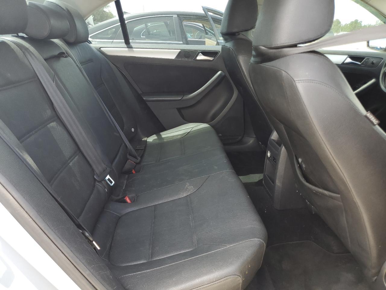 2012 VOLKSWAGEN JETTA