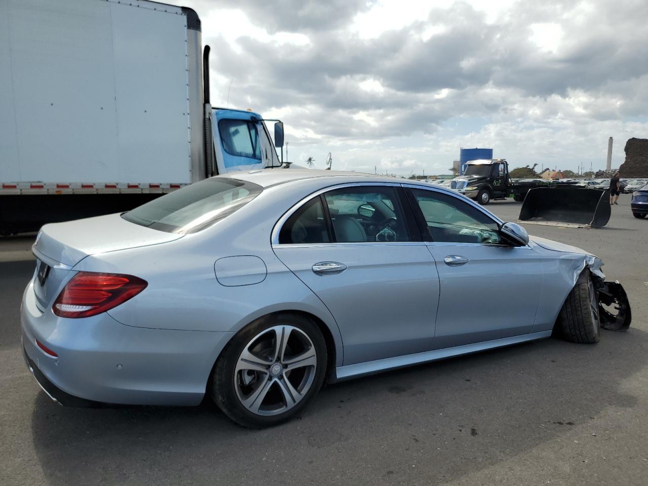 2017 MERCEDES-BENZ E-Class