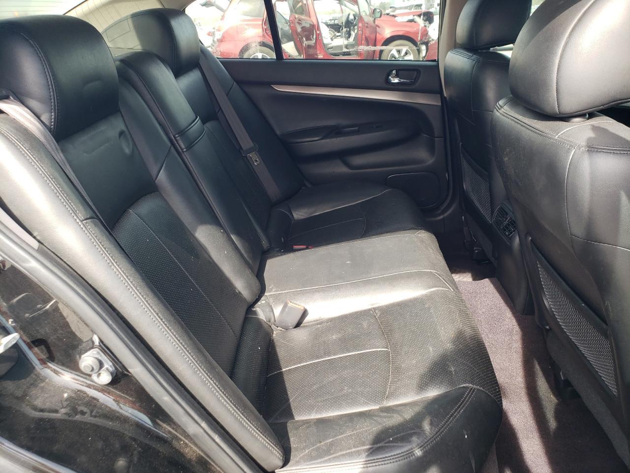 2011 INFINITI G25