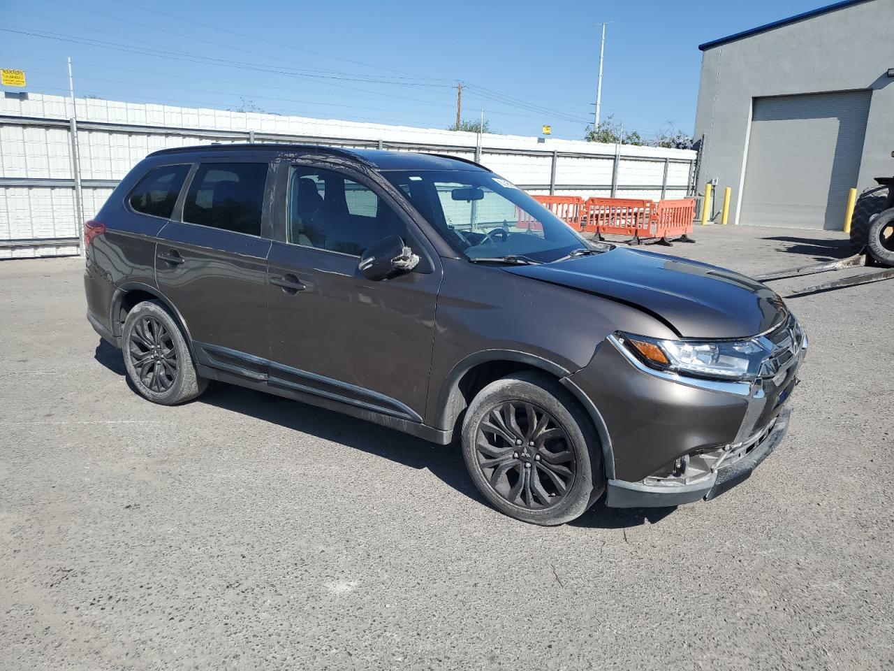 2018 MITSUBISHI outlander