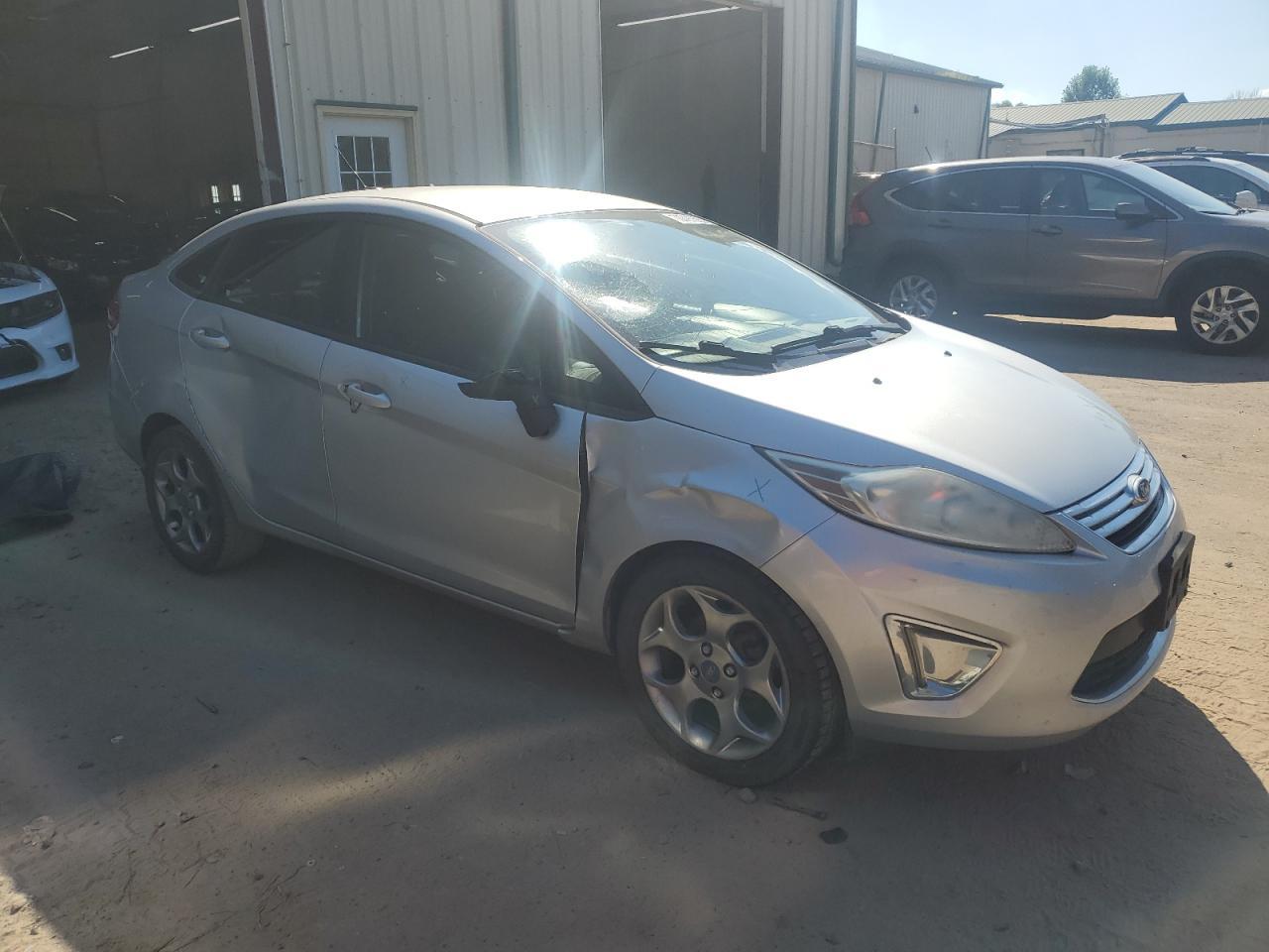 2012 FORD Fiesta