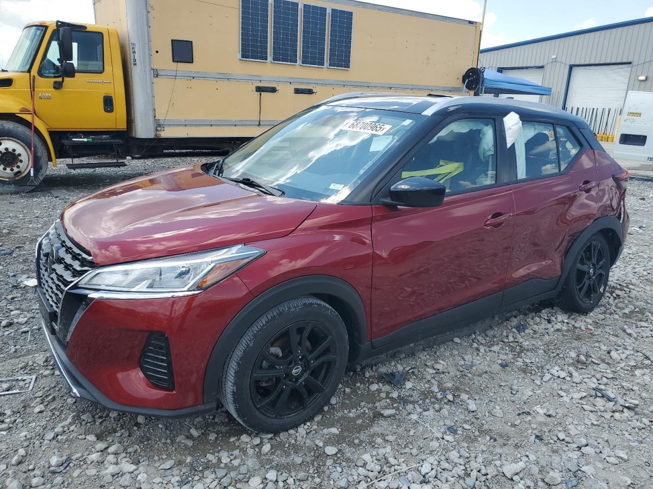 2021 NISSAN KICKS