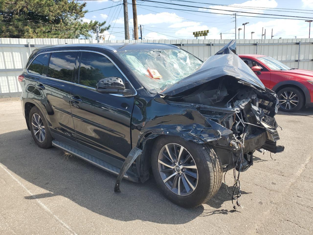 2019 TOYOTA HIGHLANDER