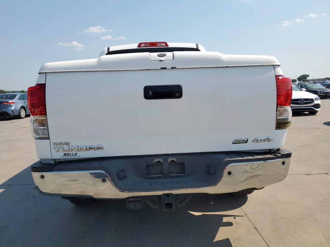 2011 TOYOTA TUNDRA