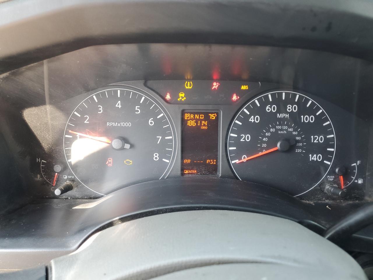 2014 NISSAN NV3500