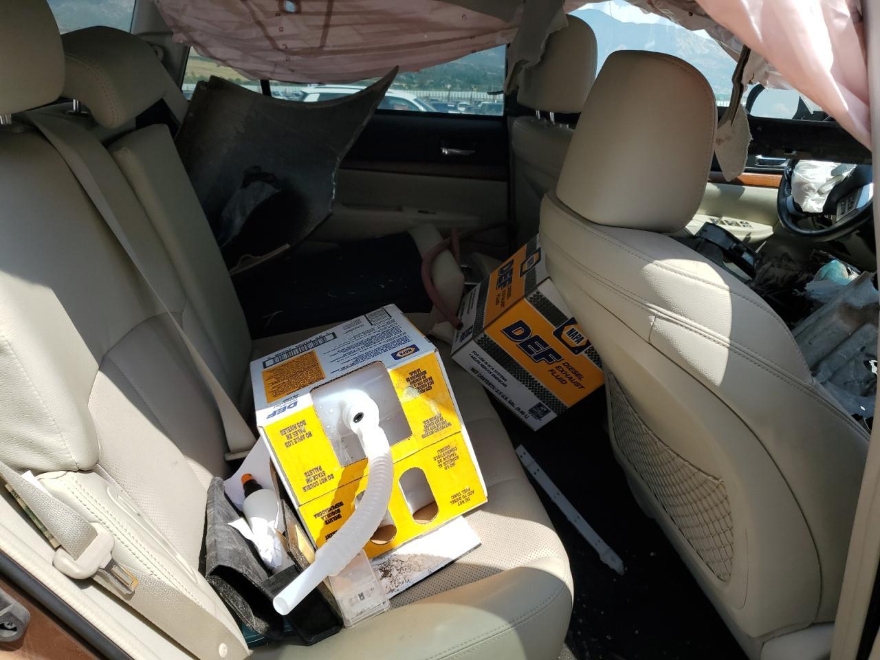 2013 SUBARU Outback