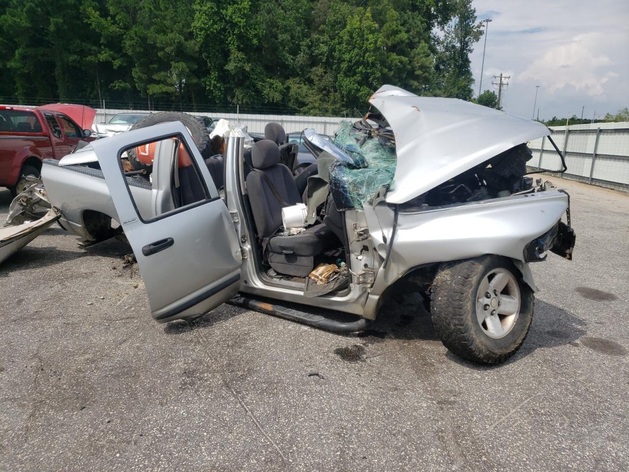 2002 DODGE RAM 1500