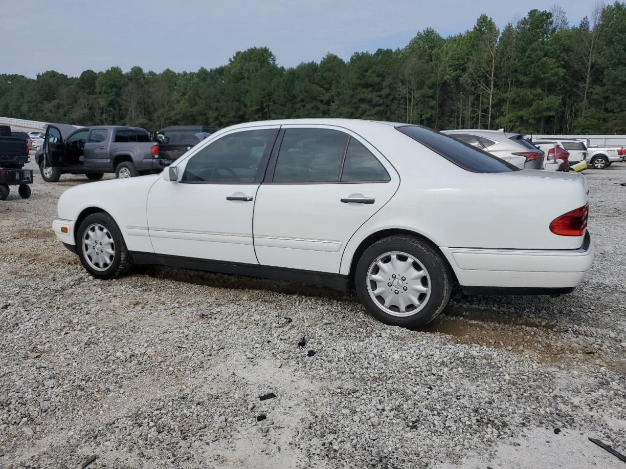 1999 MERCEDES-BENZ E-Class
