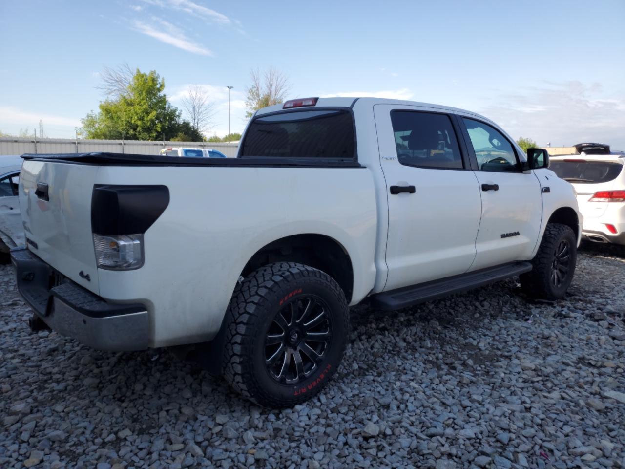 2011 TOYOTA TUNDRA