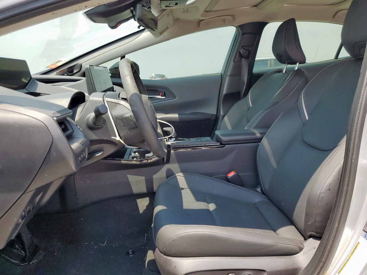 2024 TOYOTA PRIUS