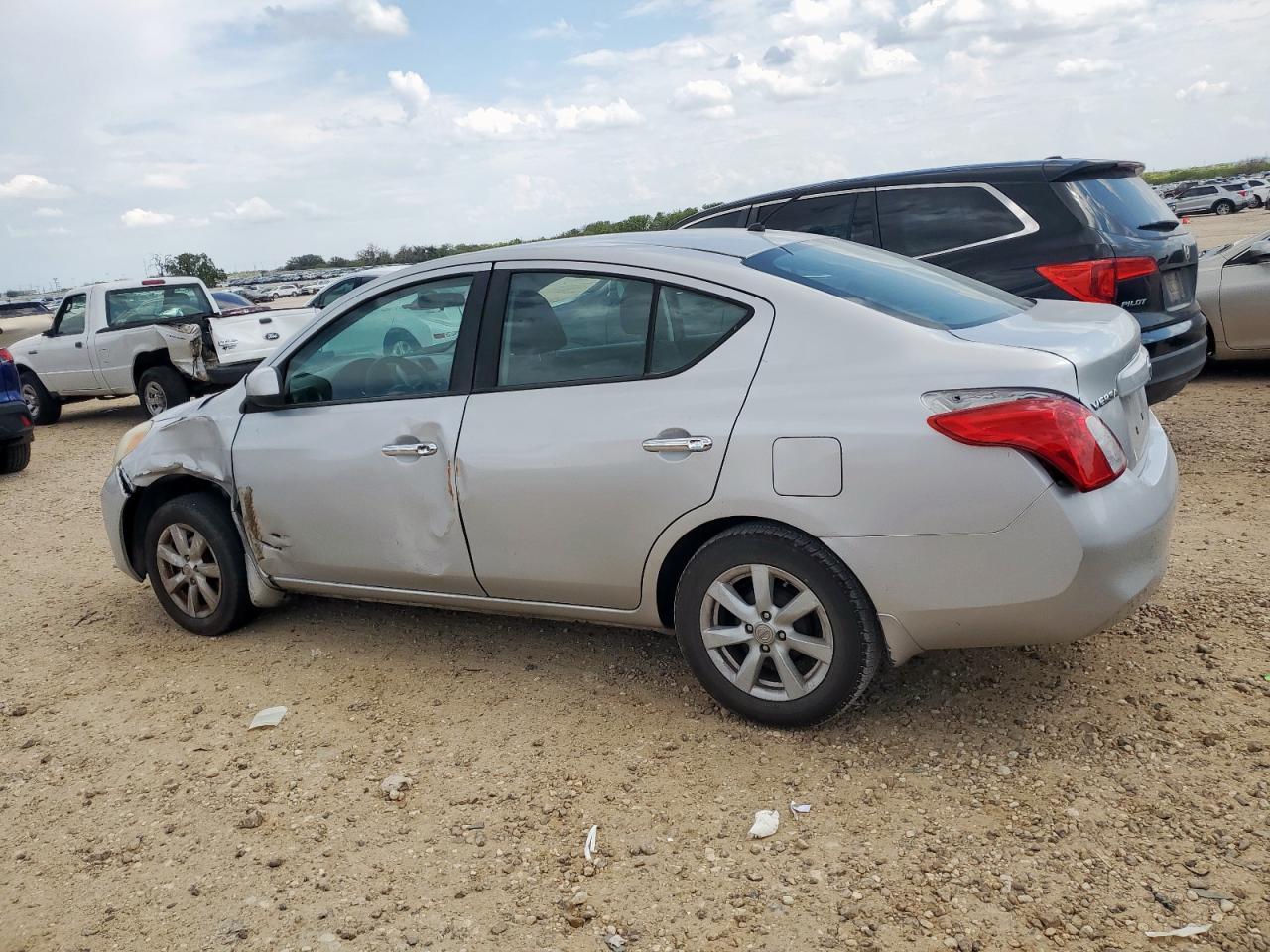 2012 NISSAN VERSA