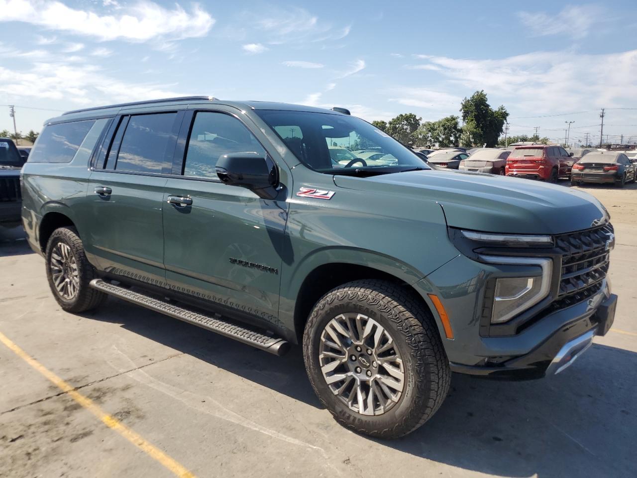 2025 CHEVROLET Suburban