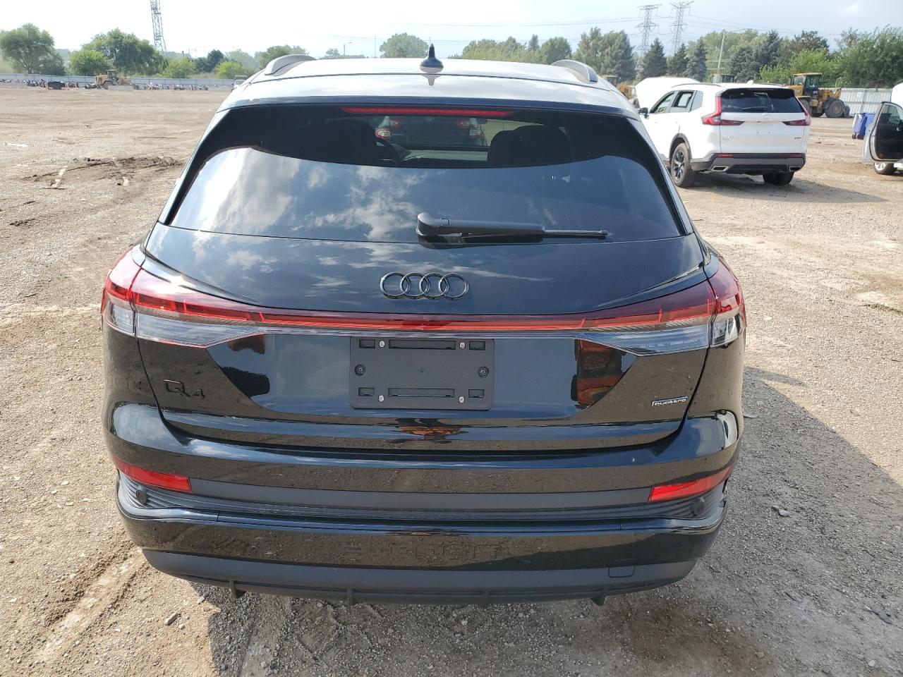2024 AUDI Q4 e-tron