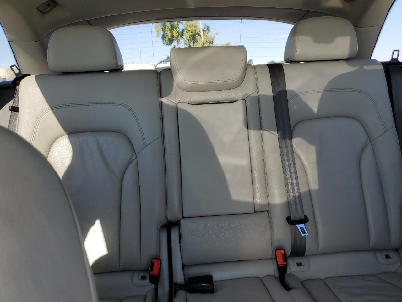 2012 AUDI Q5