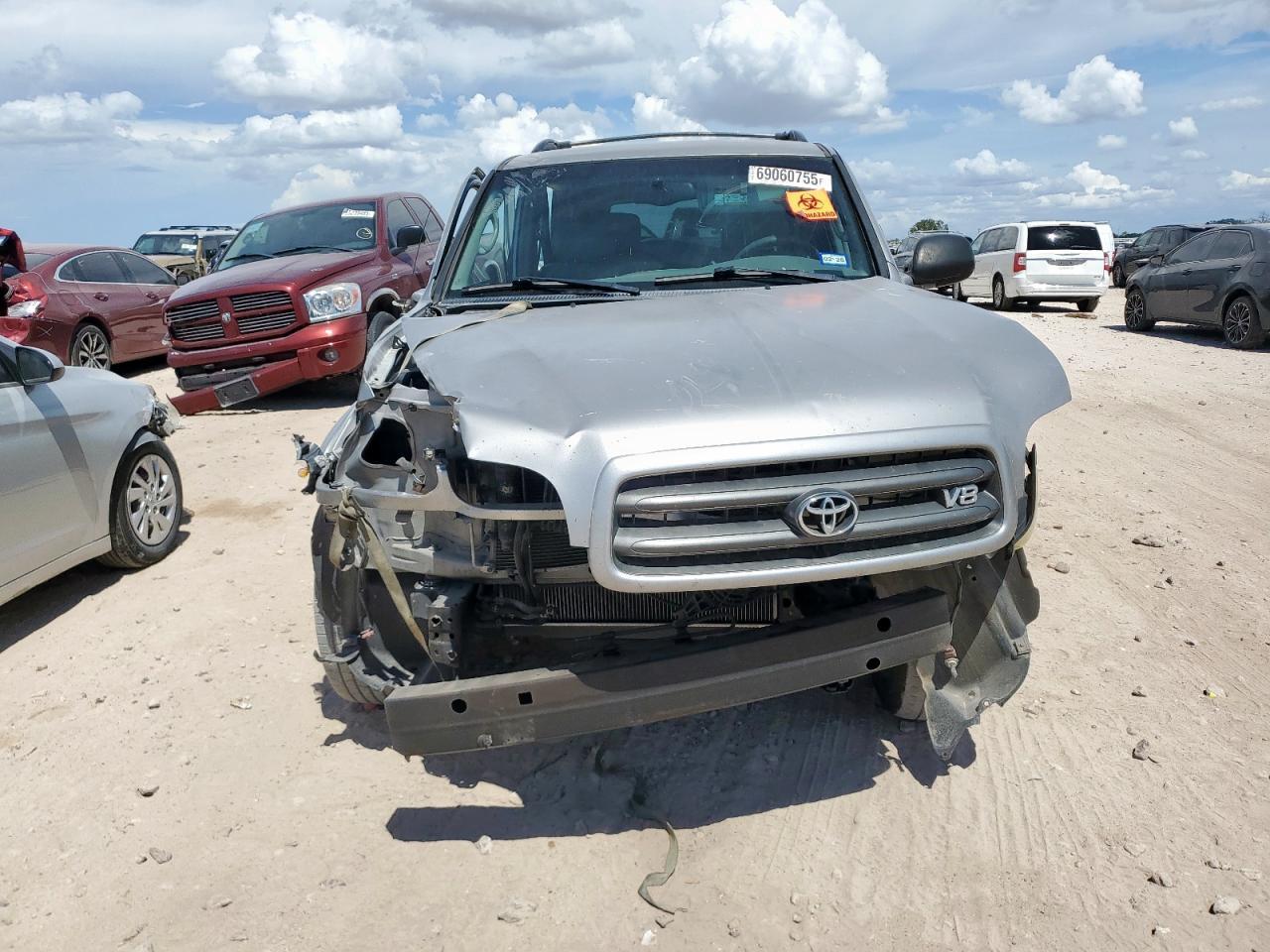2004 TOYOTA Sequoia