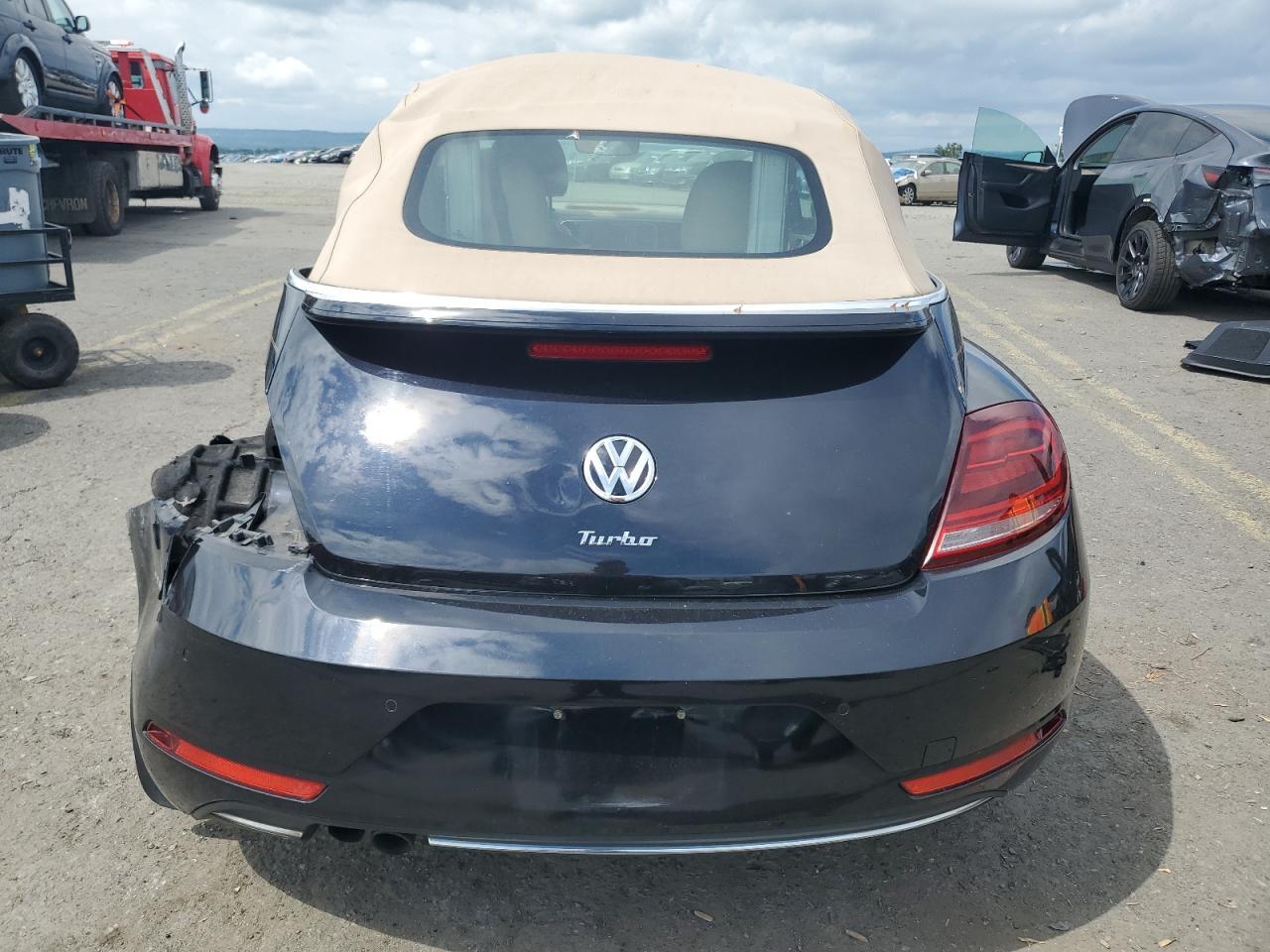 2017 VOLKSWAGEN Beetle