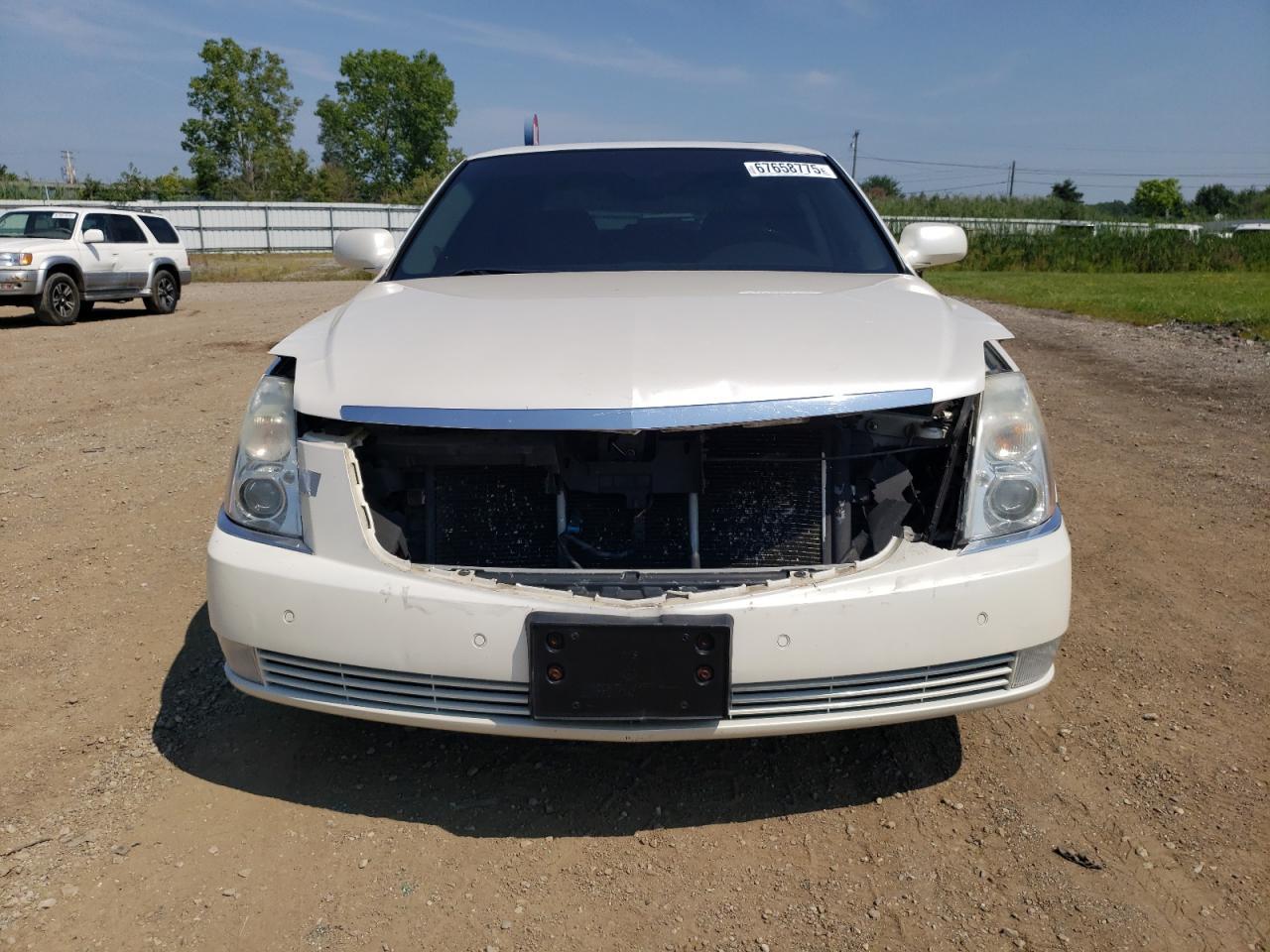2011 CADILLAC DTS