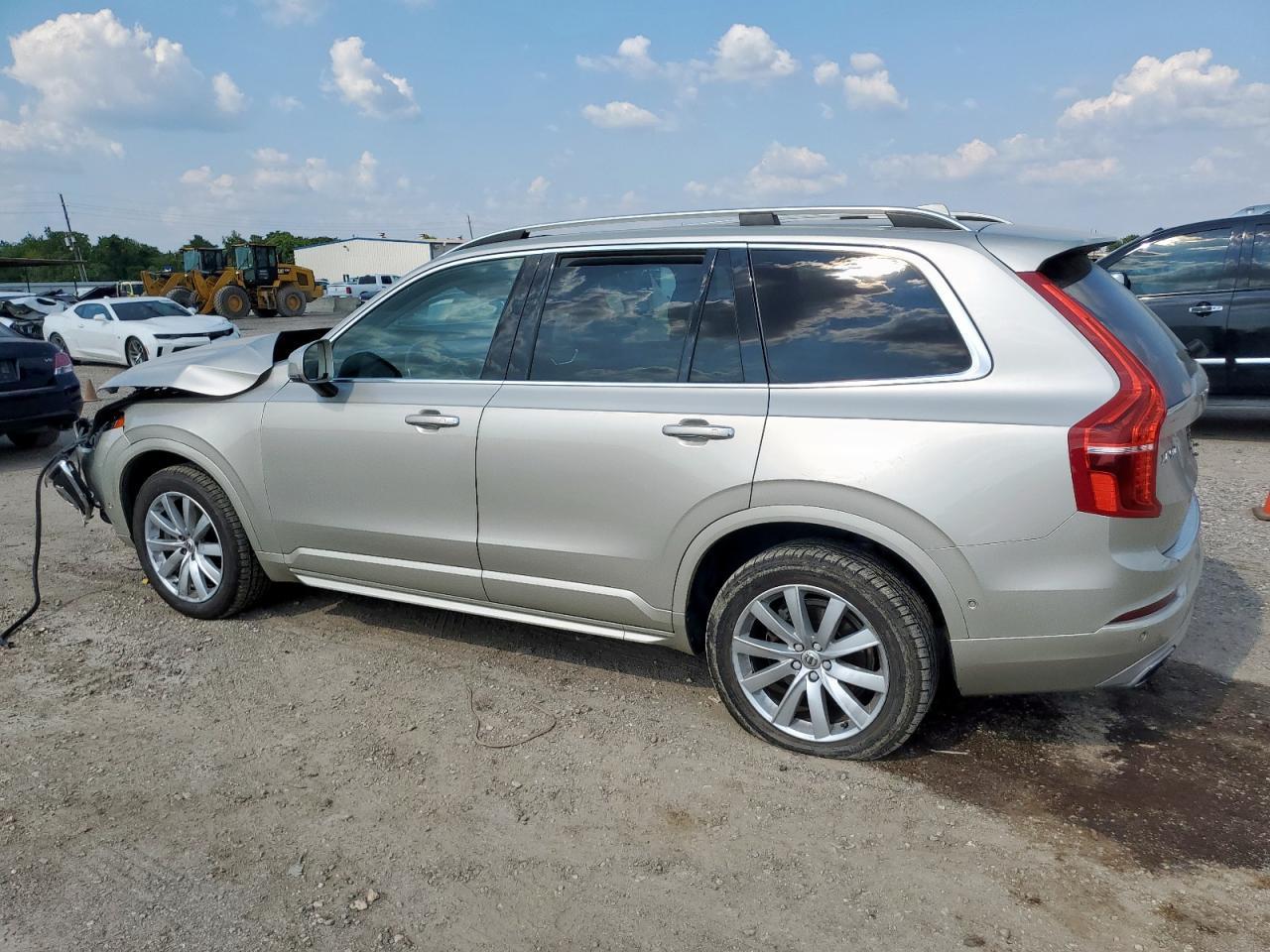 2018 VOLVO XC90