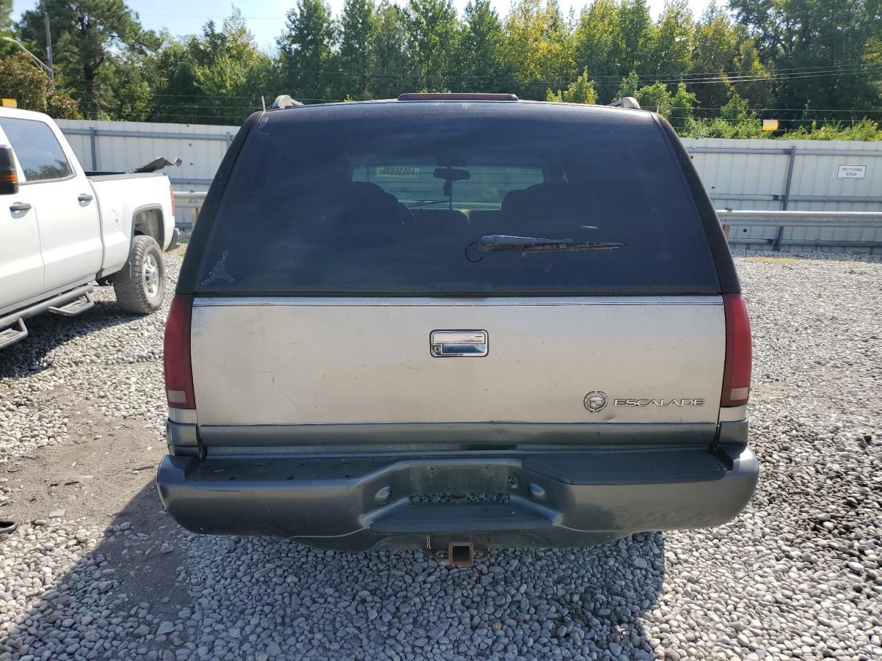 2000 CADILLAC ESCALADE