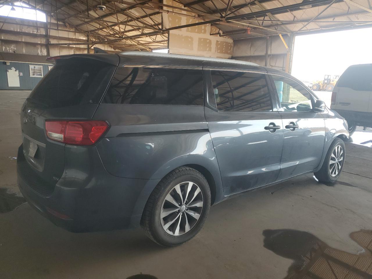 2016 KIA SEDONA