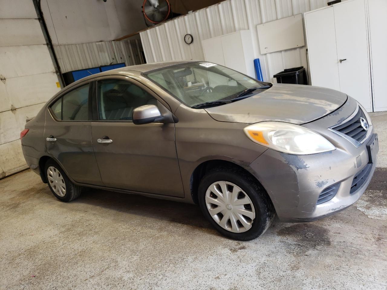 2014 NISSAN VERSA