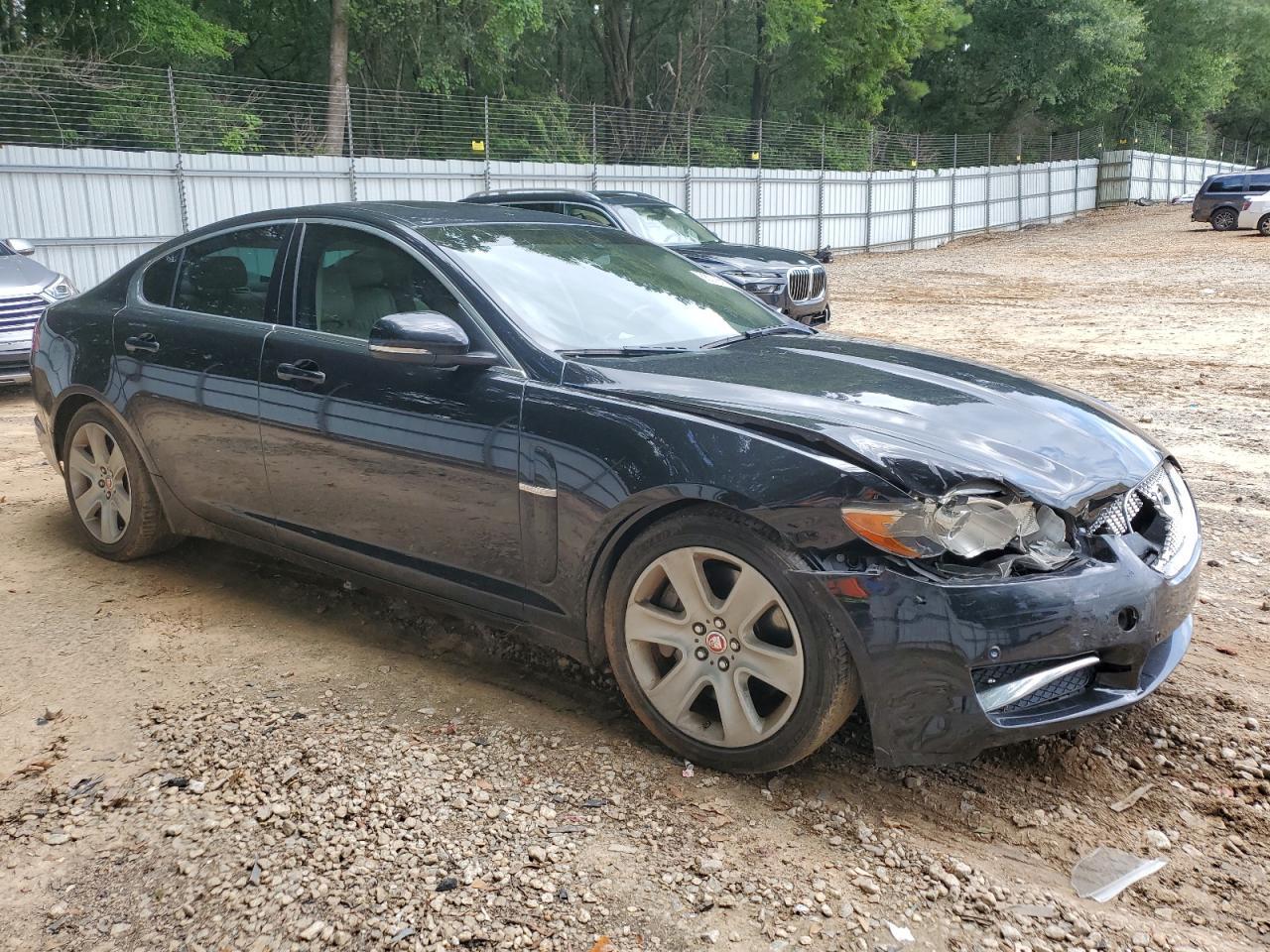 2011 JAGUAR XF