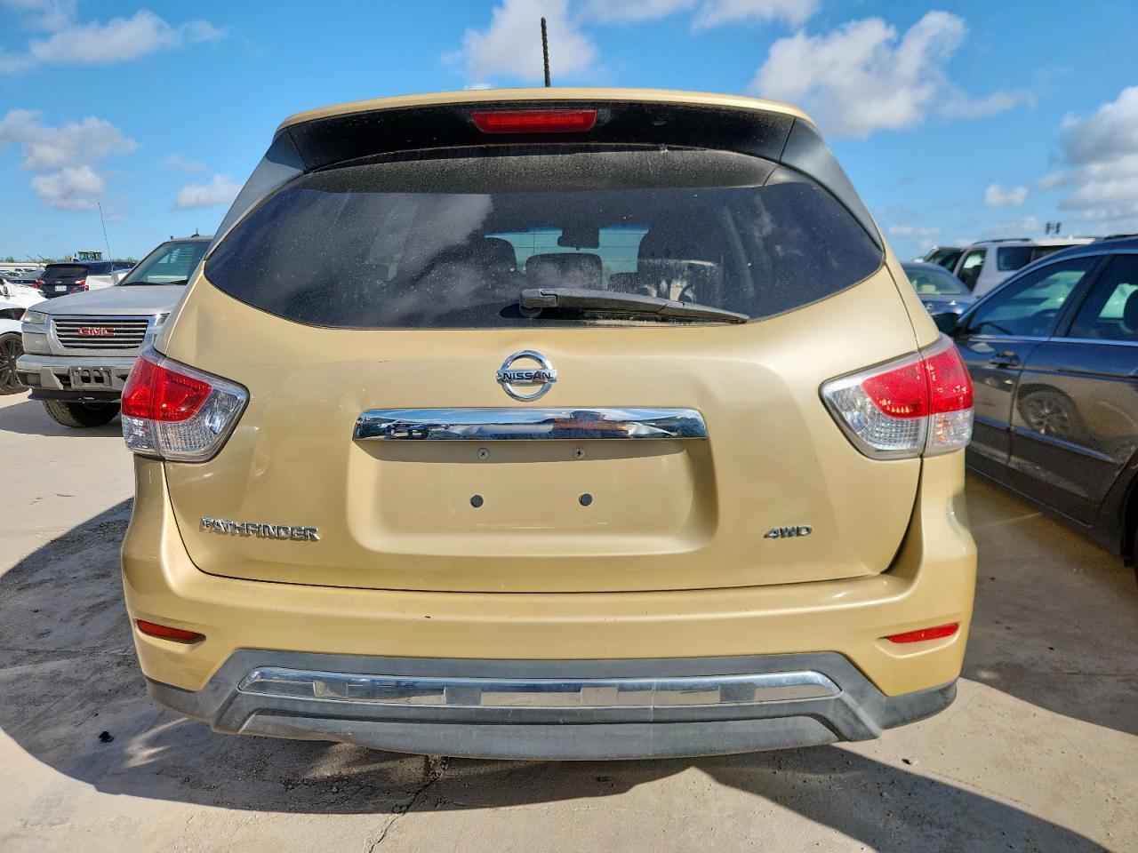 2013 NISSAN PATHFINDER