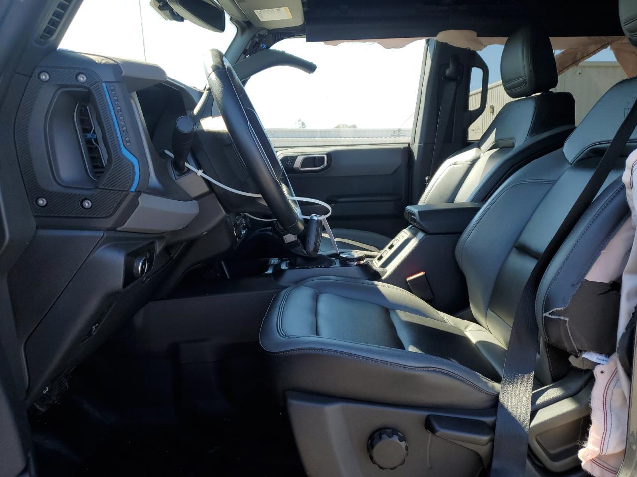 2024 FORD Bronco