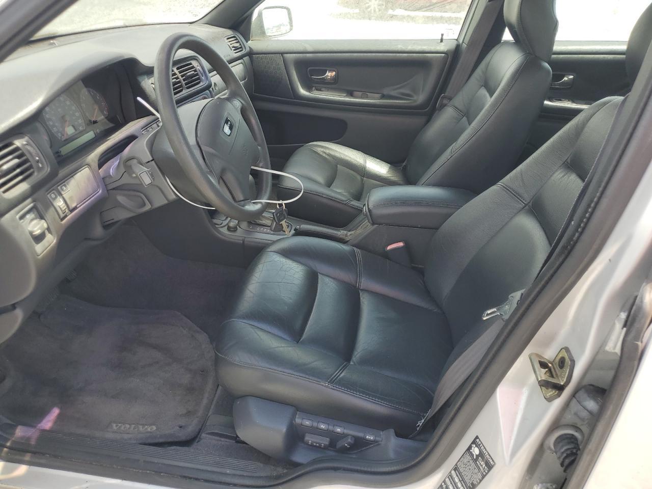 1998 VOLVO S70