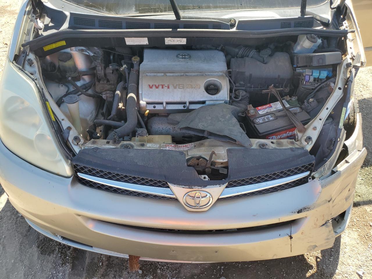 2005 TOYOTA SIENNA