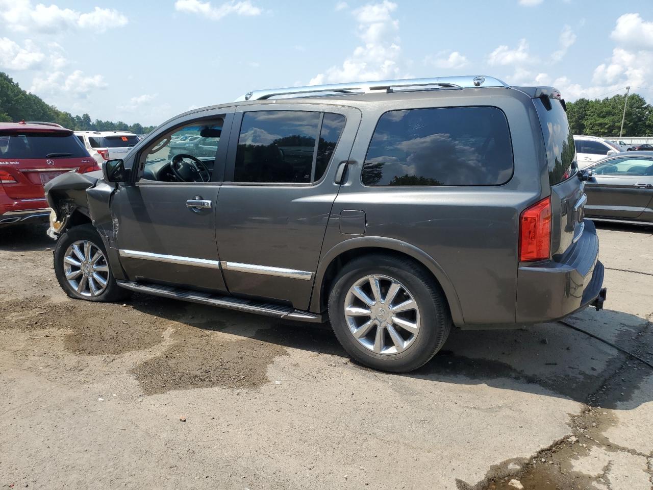 2010 INFINITI QX56