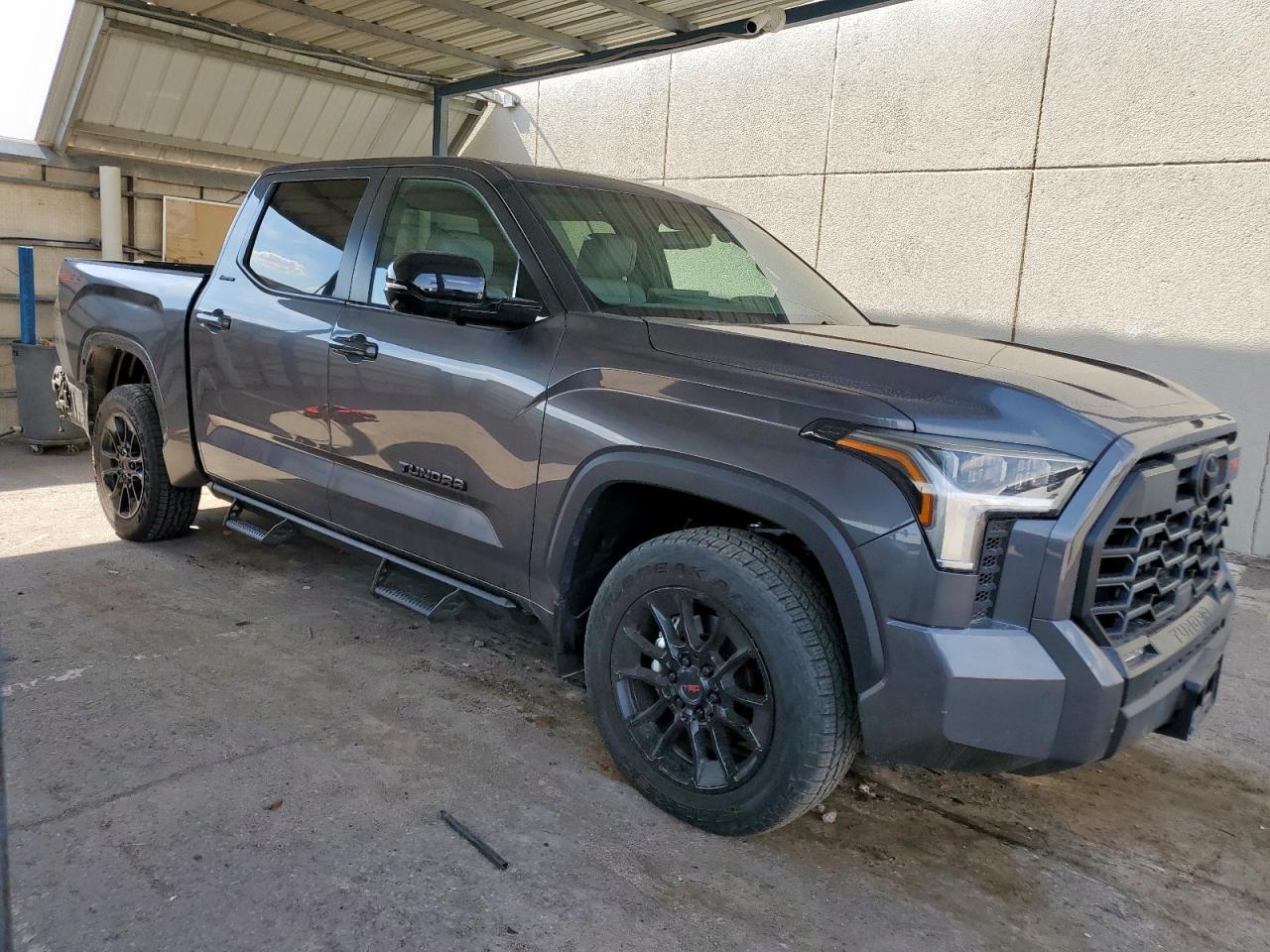 2025 TOYOTA TUNDRA